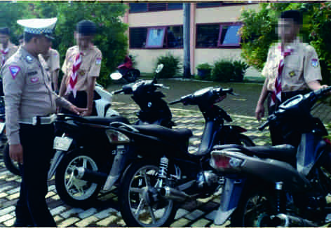 Satlantas Polres Purbalingga menemukan 13 sepeda motor menggunakan knalpot brong atau tidak standar, Sabtu 6 Januari 2024. Satlantas Polres Purbalingga menemukan 13 sepeda motor menggunakan knalpot brong atau tidak standar, Sabtu 6 Januari 2024.