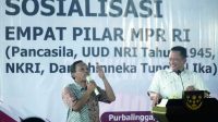 Ketua MPR RI, Bambang Soesatyo saat Sosialisasi Empat Pilar Kebangsaan bersama 'Wira Praja', Paguyuban Kepala Desa se-Kabupaten Purbalingga di Balai Desa Kembangan, Purbalingga, Minggu 28 Januari 2024. Ketua MPR RI, Bambang Soesatyo saat Sosialisasi Empat Pilar Kebangsaan bersama 'Wira Praja', Paguyuban Kepala Desa se-Kabupaten Purbalingga di Balai Desa Kembangan, Purbalingga, Minggu 28 Januari 2024.