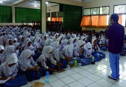 Bawaslu Purbalingga menyelenggarakan "Bawaslu Goes To School" di SMA Negeri 1 Kutasari dengan tema "Suara Pemuda, Suara Bangsa!", Senin 22 Januari 2024