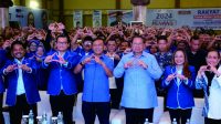 Susilo Bambang Yudhoyono (SBY) membakar semangat ribuan kader Partai Demokrat, relawan pasangan calon Presiden dan Wakil Presiden, Prabowo Subianto dan Gibran Rakabumning Raka serta masyarakat di Surya Yudha Sport Center Banjarnegara, Senin 15 Januari 2024 malam. Susilo Bambang Yudhoyono (SBY) membakar semangat ribuan kader Partai Demokrat, relawan pasangan calon Presiden dan Wakil Presiden, Prabowo Subianto dan Gibran Rakabumning Raka serta masyarakat di Surya Yudha Sport Center Banjarnegara, Senin 15 Januari 2024 malam.