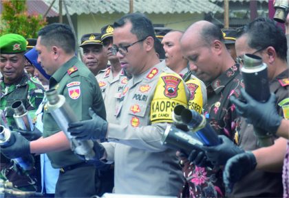 Kapolres Purbalingga, AKBP Hendra Irawan bersama Forkompimda dalam konferensi pers, di halaman kantor Satlantas Polres Purbalingga, Kamis 11 Januari 2024.