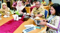 Kepala Dinkominfo Purbalingga, Jiah Palupi Twihantarti mengikuti koordinasi di Hotel Luminor Purwokerto, Kabupaten Banyumas, Selasa 20 Februari 2024. Kepala Dinkominfo Purbalingga, Jiah Palupi Twihantarti mengikuti koordinasi di Hotel Luminor Purwokerto, Kabupaten Banyumas, Selasa 20 Februari 2024.