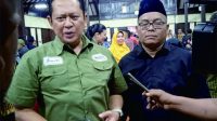 Ketua Majelis Permusyawaratan Rakyat Republik Indonesia (MPR RI) Bambang Soesatyo (Bamsoet) usai Sosialisasi Empat Pilar Kebangsaan kepada Persatuan Perangkat Desa Republik Indonesia (PPDRI), se Kecamatan Bobotsari, di Andrawina Hall Hotel Owabong, Purbalingga, Selasa 6 Februari 2024. Ketua Majelis Permusyawaratan Rakyat Republik Indonesia (MPR RI) Bambang Soesatyo (Bamsoet) usai Sosialisasi Empat Pilar Kebangsaan kepada Persatuan Perangkat Desa Republik Indonesia (PPDRI), se Kecamatan Bobotsari, di Andrawina Hall Hotel Owabong, Purbalingga, Selasa 6 Februari 2024.