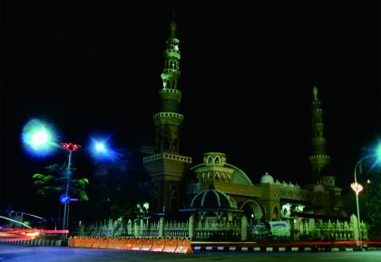 Masjid Agung Darussalam di Purbalingga. Foto: kompasiana.com-Lilian Kiki Triwulan