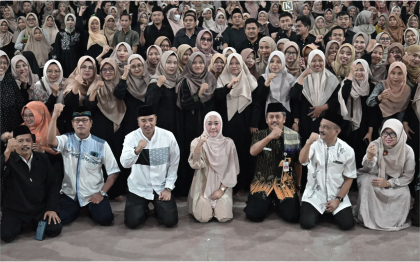 Bupati Purbalingga, Dyah Hayuning Pratiwi (Tiwi) menyampaikan kepastian ini saat Buka Puasa Ramadan Bersama Forum Guru Tidak Tetap (GTT) Sekolah Negeri Kabupaten Purbalingga, di Gedung PGRI Purbalingga, Kamis 27 Maret 2024