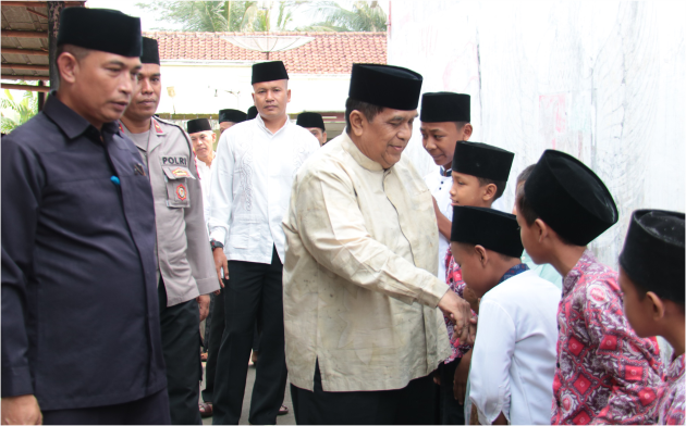 Wakil Bupati Purbalingga Sudono saat Ashar Keliling di Masjid Baitul Muslim, Desa Pakuncen, Kecamatan Bobotsari, Jumat 22 Maret 2024
