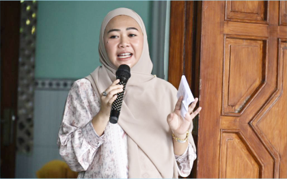 Bupati Purbalingga, Dyah Hayuning Pratiwi melaksanakan Salat Ashar Berjamaah di Masjid Al Falah Desa Pangempon, Kecamatan Kejobong, Rabu 27 Maret 2024. Bupati Purbalingga, Dyah Hayuning Pratiwi melaksanakan Salat Ashar Berjamaah di Masjid Al Falah Desa Pangempon, Kecamatan Kejobong, Rabu 27 Maret 2024.