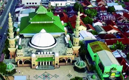 Kemegahan Masjid Agung Darussalam Purbalingga. Foto: Tangkapan Layar instagram.com @lensagram.official Kemegahan Masjid Agung Darussalam Purbalingga. Foto: Tangkapan Layar instagram.com @lensagram.official