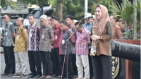Bupati Purbalingga, Dyah Hayuning Pratiwi (Tiwi) memimpin Apel Kerja Pagi dan Halal Bi Halal, di Halaman Pendopo Dipokusumo, Selasa 16 April 2024 Bupati Purbalingga, Dyah Hayuning Pratiwi (Tiwi) memimpin Apel Kerja Pagi dan Halal Bi Halal, di Halaman Pendopo Dipokusumo, Selasa 16 April 2024