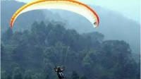 Gunung Lompong di Kecamatan Karangreja memiliki spot yang istimewa untuk olahraga paralayang.
