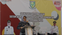 Sekretaris Daerah (Sekda) Purbalingga, Herni Sulastim saat sosialisasi dan pembekalan implementasi Sistem Akuntabilitas Kinerja Instansi Pemerintah (SAKIP)bagi para Pimpinan Organisasi Perangkat Daerah (OPD), di Red Chili Restaurant, Selasa 14 Mei 2024. Sekretaris Daerah (Sekda) Purbalingga, Herni Sulastim saat sosialisasi dan pembekalan implementasi Sistem Akuntabilitas Kinerja Instansi Pemerintah (SAKIP)bagi para Pimpinan Organisasi Perangkat Daerah (OPD), di Red Chili Restaurant, Selasa 14 Mei 2024.