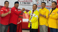 Utusan Partai Golkar Purbalingga mengambil formulir pendaftaran Cawabup ke DPC PDIP Purbalingga, Rabu 15 Mei 2024. Foto: Badar M Nur | tabloidelemen.com