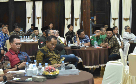 Komisi Pemilihan Umum (KPU) Kabupaten Purbalingga menyelenggarakan Rapat Pleno Terbuka Penetapan Jumlah Kursi dan Calon Terpilih Anggota DPRD Kabupaten Purbalingga Pemilu 2024, di Andrawina Hotel Owabong Bojongsari, Kamis 2 Mei 2024 malam. Komisi Pemilihan Umum (KPU) Kabupaten Purbalingga menyelenggarakan Rapat Pleno Terbuka Penetapan Jumlah Kursi dan Calon Terpilih Anggota DPRD Kabupaten Purbalingga Pemilu 2024, di Andrawina Hotel Owabong Bojongsari, Kamis 2 Mei 2024 malam.