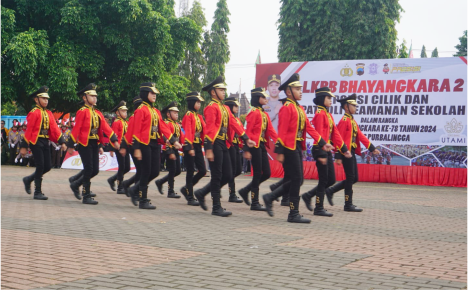 Lomba Keterampilan Baris Berbaris (LKBB) Polisi Cilik (Pocil) dan Patroli Keamanan Sekolah (PKS) merupakan kegiatan inisiasi Satuan Lalu Lintas Polres Purbalingga terselenggara di Alun-alun Purbalingga, Selasa 25 Juni 2024, dalam rangka Hari Bhayangkara ke-78 tahun 2024 Lomba Keterampilan Baris Berbaris (LKBB) Polisi Cilik (Pocil) dan Patroli Keamanan Sekolah (PKS) merupakan kegiatan inisiasi Satuan Lalu Lintas Polres Purbalingga terselenggara di Alun-alun Purbalingga, Selasa 25 Juni 2024, dalam rangka Hari Bhayangkara ke-78 tahun 2024