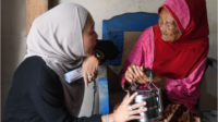 Bupati Purbalingga, Dyah Hayuning Pratiwi mengunjungi lansia sebatangkara penerima program 'Rantang Berkah' dari Pemkab Purbalingga yakni Ratmini warga RT 05 RW 01 Desa Makam dalam program 'Bupati Tilik Desa', Rabu 3 Juli 2024. Bupati Purbalingga, Dyah Hayuning Pratiwi mengunjungi lansia sebatangkara penerima program 'Rantang Berkah' dari Pemkab Purbalingga yakni Ratmini warga RT 05 RW 01 Desa Makam dalam program 'Bupati Tilik Desa', Rabu 3 Juli 2024.