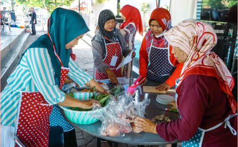 Dinas Koperasi dan UKM (Dinkopukm) Kabupaten Purbalingga menyelenggarakan pelatihan olahan makanan, di Selasar Pandang Café dan Resto Hotel Owabong Purbalingga, Rabu 14 Agustus 2024. Dinas Koperasi dan UKM (Dinkopukm) Kabupaten Purbalingga menyelenggarakan pelatihan olahan makanan, di Selasar Pandang Café dan Resto Hotel Owabong Purbalingga, Rabu 14 Agustus 2024.