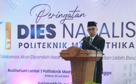 Direktur Politeknik Madyathika Purbalingga, Taufik Dwi Laksono ketika sambutan Dies Natalis, di Auditorium kampus tersebut, Selasa 23 Juli 2024. Direktur Politeknik Madyathika Purbalingga, Taufik Dwi Laksono ketika sambutan Dies Natalis, di Auditorium kampus tersebut, Selasa 23 Juli 2024.