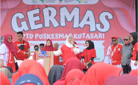 Bupati Purbalingga Dyah Hayuning Pratiwi (Tiwi), dalam kegiatan GERMAS dan Jambore Kader Kesehatan wilayah Puskesmas Kutasari, Rabu 22 November 2023.