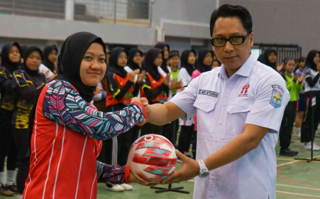 Kepala Dinas Pemuda Olahraga dan Pariwisata Purbalingga, R. Budi Setiawan saat pembukaan Turnamen Futsal Piala Bupati Purbalingga 2024 di Gedung Olahraga (GOR) Sasana Krida Perwira, Sabtu 14 September 2024