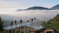 Maha Sky Batu Angkruk Wonosobo, Pesona Jembatan Kaca di Atas Awan Maha Sky Batu Angkruk Wonosobo, Pesona Jembatan Kaca di Atas Awan