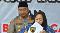 Penandatanganan Berita Acara Hibah Tanah dari Pemkab Purbalingga ke Polres Purbalingga secara langsung oleh Bupati Purbalingga Dyah Hayuning Pratiwi (Tiwi) dengan Kapolres Purbalingga AKBP Rosyid Hartanto di lapangan Kelurahan Kalikabong, Selasa 17 September 2024.  Penandatanganan Berita Acara Hibah Tanah dari Pemkab Purbalingga ke Polres Purbalingga secara langsung oleh Bupati Purbalingga Dyah Hayuning Pratiwi (Tiwi) dengan Kapolres Purbalingga AKBP Rosyid Hartanto di lapangan Kelurahan Kalikabong, Selasa 17 September 2024.