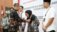 KPU Purbalingga menyelenggarakan pemeriksaan kesehatan, dua pasangan Bacabup dan Bacawabup Pilkada Purbalingga 2024, di Rumah Sakit Umum Daerah Margono Soekarjo (RSMS) Purwokerto, Sabtu 31 Agustus 2024 pagi. KPU Purbalingga menyelenggarakan pemeriksaan kesehatan, dua pasangan Bacabup dan Bacawabup Pilkada Purbalingga 2024, di Rumah Sakit Umum Daerah Margono Soekarjo (RSMS) Purwokerto, Sabtu 31 Agustus 2024 pagi.