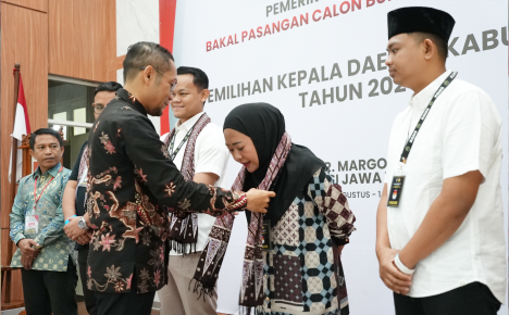 KPU Purbalingga menyelenggarakan pemeriksaan kesehatan, dua pasangan Bacabup dan Bacawabup Pilkada Purbalingga 2024, di Rumah Sakit Umum Daerah Margono Soekarjo (RSMS) Purwokerto, Sabtu 31 Agustus 2024 pagi. KPU Purbalingga menyelenggarakan pemeriksaan kesehatan, dua pasangan Bacabup dan Bacawabup Pilkada Purbalingga 2024, di Rumah Sakit Umum Daerah Margono Soekarjo (RSMS) Purwokerto, Sabtu 31 Agustus 2024 pagi.