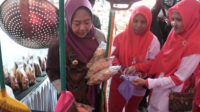 Bupati Purbalingga, Dyah Hayuning Pratiwi (Tiwi) saat menghadiri Roadshow Pemulihan Ekonomi di Krangean, Kecamatan Kertanegara, Selasa 3 September 2024. Bupati Purbalingga, Dyah Hayuning Pratiwi (Tiwi) saat menghadiri Roadshow Pemulihan Ekonomi di Krangean, Kecamatan Kertanegara, Selasa 3 September 2024.