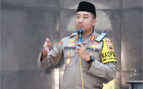Kapolres Purbalingga AKBP Rosyid Hartanto menyelenggarakan Safari Jumat di Masjid Al Istiqomah, Kelurahan Wirasana, Kecamatan Purbalingga, Kabupaten Purbalingga, Jumat 30 Agustus 2024.