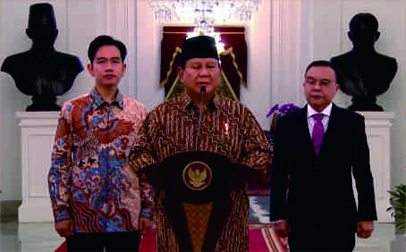 Presiden Prabowo Subianto bersama Wapres Gibran Rakabuming Raka secara resmi mengumumkan susunan Kabinet Merah Putih yang akan membantunya selama lima tahun ke depan, Minggu malam, 20 Oktober 2024. Presiden Prabowo Subianto bersama Wapres Gibran Rakabuming Raka secara resmi mengumumkan susunan Kabinet Merah Putih yang akan membantunya selama lima tahun ke depan, Minggu malam, 20 Oktober 2024.