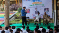 Kepala SMP Negeri 3 Kutasari, Priyanto saat membuka seminar bahasa dalam rangka Festival Literasi Sekolah bertemakan "Menguatkan Bahasa Membangun Budaya”. Senin 28 Oktober 2024 Kepala SMP Negeri 3 Kutasari, Priyanto saat membuka seminar bahasa dalam rangka Festival Literasi Sekolah bertemakan "Menguatkan Bahasa Membangun Budaya”. Senin 28 Oktober 2024