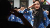 Bupati Purbalingga, Dyah Hayuning Pratiwi (Tiwi) saat upacara peringatan Hari Ulang Tahun (HUT) ke-53 KORPRI, di Halaman Pendapa Dipokusumo, Jumat 29 November 2024 Bupati Purbalingga, Dyah Hayuning Pratiwi (Tiwi) saat upacara peringatan Hari Ulang Tahun (HUT) ke-53 KORPRI, di Halaman Pendapa Dipokusumo, Jumat 29 November 2024