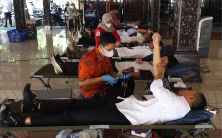 KORPRI Kabupaten Purbalingga menyelenggarakan donor darah, di Pendopo Dipokusumo, Rabu 13 November 2024 KORPRI Kabupaten Purbalingga menyelenggarakan donor darah, di Pendopo Dipokusumo, Rabu 13 November 2024