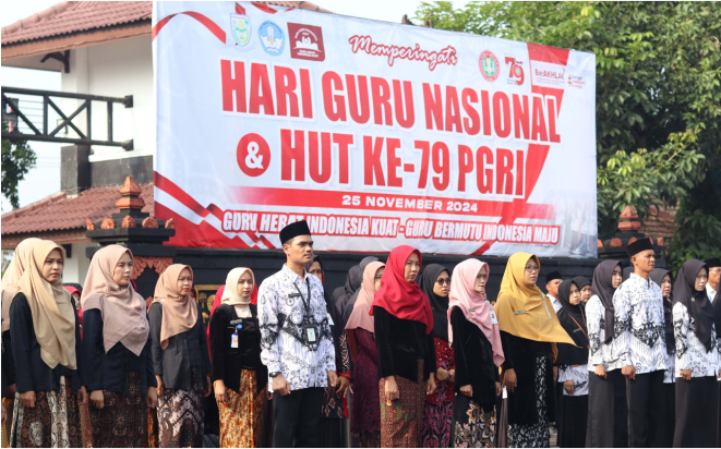 Pemkab Purbalingga menyelenggarakan peringatan Hari Guru Nasional (HGN) ke-79 dan Hari Ulang Tahun (HUT) ke-79 Persatuan Guru Republik Indonesia (PGRI) di Halaman Pendopo Dipokusumo, Senin 25 November 2024 Pemkab Purbalingga menyelenggarakan peringatan Hari Guru Nasional (HGN) ke-79 dan Hari Ulang Tahun (HUT) ke-79 Persatuan Guru Republik Indonesia (PGRI) di Halaman Pendopo Dipokusumo, Senin 25 November 2024