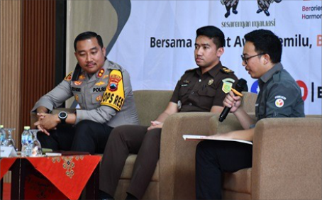 Bawaslu Kabupaten Purbalingga menyelenggarakan Sosialisasi Netralitas Kepala Desa dan Lurah dalam Pemilihan Serentak 2024, di Indragiri Hall Owabong, Bojongsari, Purbalingga, Senin 18 November 2024.