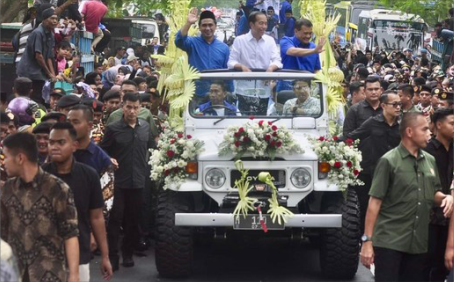 Presiden Republik Indonesia ke-7 Joko Widodo (Jokowi) hadir dalam kampanye Ahmad Lutfi-Taj Yasin di Purwokerto, Kabupaten Banyumas, Sabtu 16 November 2024. Presiden Republik Indonesia ke-7 Joko Widodo (Jokowi) hadir dalam kampanye Ahmad Lutfi-Taj Yasin di Purwokerto, Kabupaten Banyumas, Sabtu 16 November 2024.
