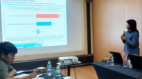 Direktur Navigator Research Strategic, Nofitasari saat rilis hasil survey terbaru untuk Pemilihan Bupati dan Wakil Bupati Purbalingga tahun 2024 di Hotel Owabong, Selasa, 19 November 2024. Direktur Navigator Research Strategic, Nofitasari saat rilis hasil survey terbaru untuk Pemilihan Bupati dan Wakil Bupati Purbalingga tahun 2024 di Hotel Owabong, Selasa, 19 November 2024.