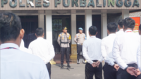 Kapolres Purbalingga AKBP Rosyid Hartanto saat memimpin apel pagi, di Mapolres Purbalingga, Selasa 19 November 2024 Kapolres Purbalingga AKBP Rosyid Hartanto saat memimpin apel pagi, di Mapolres Purbalingga, Selasa 19 November 2024