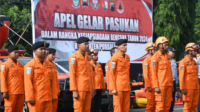 Personel gabungan di Kabupaten Purbalingga melaksanakan Apel Gelar Pasukan dalam rangka kesiapsiagaan bencana tahun 2024 di Kabupaten Purbalingga, di jalan lingkar Alun-alun Purbalingga, Jumat 22 November 2024. Personel gabungan di Kabupaten Purbalingga melaksanakan Apel Gelar Pasukan dalam rangka kesiapsiagaan bencana tahun 2024 di Kabupaten Purbalingga, di jalan lingkar Alun-alun Purbalingga, Jumat 22 November 2024.