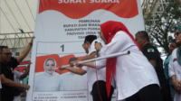 Dyah Hayuning Pratiwi-Mahendra Farizal (Tiwi-Hendra) yang menjadi Pasangan Calon (Paslon) Bupati dan Wakil Bupati Purbalingga menyelenggarakan Pesta Rakyat Perwira di tiga lokasi. Dyah Hayuning Pratiwi-Mahendra Farizal (Tiwi-Hendra) yang menjadi Pasangan Calon (Paslon) Bupati dan Wakil Bupati Purbalingga menyelenggarakan Pesta Rakyat Perwira di tiga lokasi.