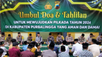 Polres Purbalingga menyelanggarakan Umbul Doa dan Tahlilan untuk mewujudkan Pilkada 2024 di Kabupaten Purbalingga yang aman dan damai, di Masjid Ar-Rabbani Mapolres Purbalingga, Kamis 21 November 2024 malam
