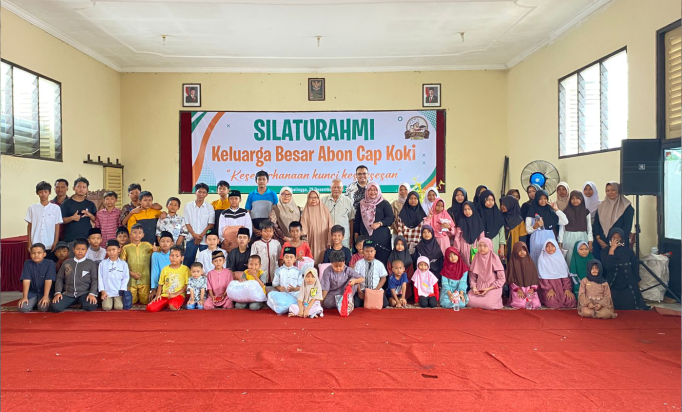 Keluarga Besar Abon Cap Koki Purbalingga menyelenggarakan silaturahmi dan menyantuni anak-anak yatim, yatim piatu dan difabel, di salah satu rumah makan Purbalingga, Minggu 29 Desember 2024. Keluarga Besar Abon Cap Koki Purbalingga menyelenggarakan silaturahmi dan menyantuni anak-anak yatim, yatim piatu dan difabel, di salah satu rumah makan Purbalingga, Minggu 29 Desember 2024.