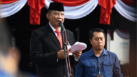 Asisten Pemerintahan dan Kesra Sekda Kabupaten Purbalingga, Suroto menjadi Inspektur Upacara memperingati Hari Bela Negara ke-76 tahun 2024 tingkat Kabupaten Purbalingga mewakili Bupati Purbalingga Dyah Hayuning Pratiwi membacakan sambutan Presiden RI, Prabowo Subianto, di halaman Pendopo Dipokusumo, Kamis 19 Desember 2024 Asisten Pemerintahan dan Kesra Sekda Kabupaten Purbalingga, Suroto menjadi Inspektur Upacara memperingati Hari Bela Negara ke-76 tahun 2024 tingkat Kabupaten Purbalingga mewakili Bupati Purbalingga Dyah Hayuning Pratiwi membacakan sambutan Presiden RI, Prabowo Subianto, di halaman Pendopo Dipokusumo, Kamis 19 Desember 2024