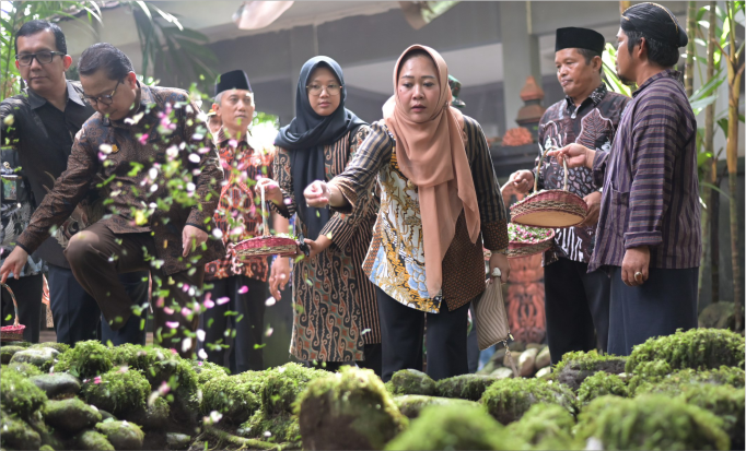 Bupati Purbalingga Dyah Hayuning Pratiwi dan Forkopimda Ziarah Makam Para Leluhur