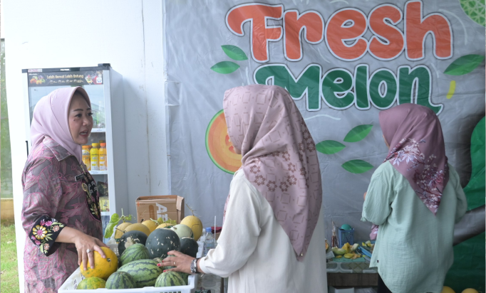 Bupati Purbalingga Dyah Hayuning Pratiwi (Tiwi) saat melaksanakan program “Bupati Tilik Desa” di Desa Kasih, Kecamatan Kertanegara.pada Jumat 27 Desember 2024. Sumber Foto: Bagian Protokol dan Komunikasi Pimpinan Setda Purbalingga