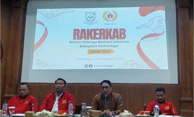 Ketua Komite Olahraga Nasional Indonesia (KONI) Kabupaten Purbalingga, R Budi Setiawan saat memimpin Rapat Kerja Kabupaten (Rakerkab) tahun 2024, di Graha Adiguna Operation Room Pendopo Dipokusumo, Minggu 29 Desember 2024. Ketua Komite Olahraga Nasional Indonesia (KONI) Kabupaten Purbalingga, R Budi Setiawan saat memimpin Rapat Kerja Kabupaten (Rakerkab) tahun 2024, di Graha Adiguna Operation Room Pendopo Dipokusumo, Minggu 29 Desember 2024.