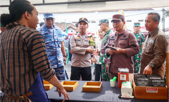 Kodim 0702/Purbalingga menggelar Pasar Kreatif, di halaman Kodim 0702/Purbalingga selama dua mulai Sabtu 21 Desember 2024 hingga Minggu 22 Desember 2024 Kodim 0702/Purbalingga menggelar Pasar Kreatif, di halaman Kodim 0702/Purbalingga selama dua mulai Sabtu 21 Desember 2024 hingga Minggu 22 Desember 2024