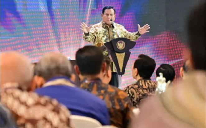 Presiden Republik Indonesia, Prabowo Subianto mengambil kebijakan tegas dengan menghapus utang macet Usaha Mikro, Kecil, dan Menengah (UMKM). Foto: Instagram @prabowo Presiden Republik Indonesia, Prabowo Subianto mengambil kebijakan tegas dengan menghapus utang macet Usaha Mikro, Kecil, dan Menengah (UMKM). Foto: Instagram @prabowo