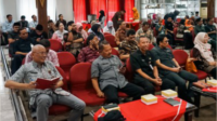 Sekretaris Daerah Kabupaten Purbalingga, Herni Sulasti di saat pemaparan capaian predikat baik ITKP Purbalingga tahun 2024, di Operation Room Graha Adiguna Purbalingga, Selasa 14 Januari 2025 Sekretaris Daerah Kabupaten Purbalingga, Herni Sulasti di saat pemaparan capaian predikat baik ITKP Purbalingga tahun 2024, di Operation Room Graha Adiguna Purbalingga, Selasa 14 Januari 2025