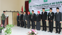 Ketua Lembaga Pendidikan Maarif Nahdlatul Ulama (LP Maarif NU), Kabupaten Purbalingga H. Torik Jahidin, S.Pd.I., M.Pd.I melantik 7 Kepala Madrasah Ibtidaiyah (MI) dan 2 Kepala Madrasah Tsanawiyah (MTs) Maarif NU, di gedung Dekopinda, Purbalingga, Kamis 9 Januari 2025. Ketua Lembaga Pendidikan Maarif Nahdlatul Ulama (LP Maarif NU), Kabupaten Purbalingga H. Torik Jahidin, S.Pd.I., M.Pd.I melantik 7 Kepala Madrasah Ibtidaiyah (MI) dan 2 Kepala Madrasah Tsanawiyah (MTs) Maarif NU, di gedung Dekopinda, Purbalingga, Kamis 9 Januari 2025.